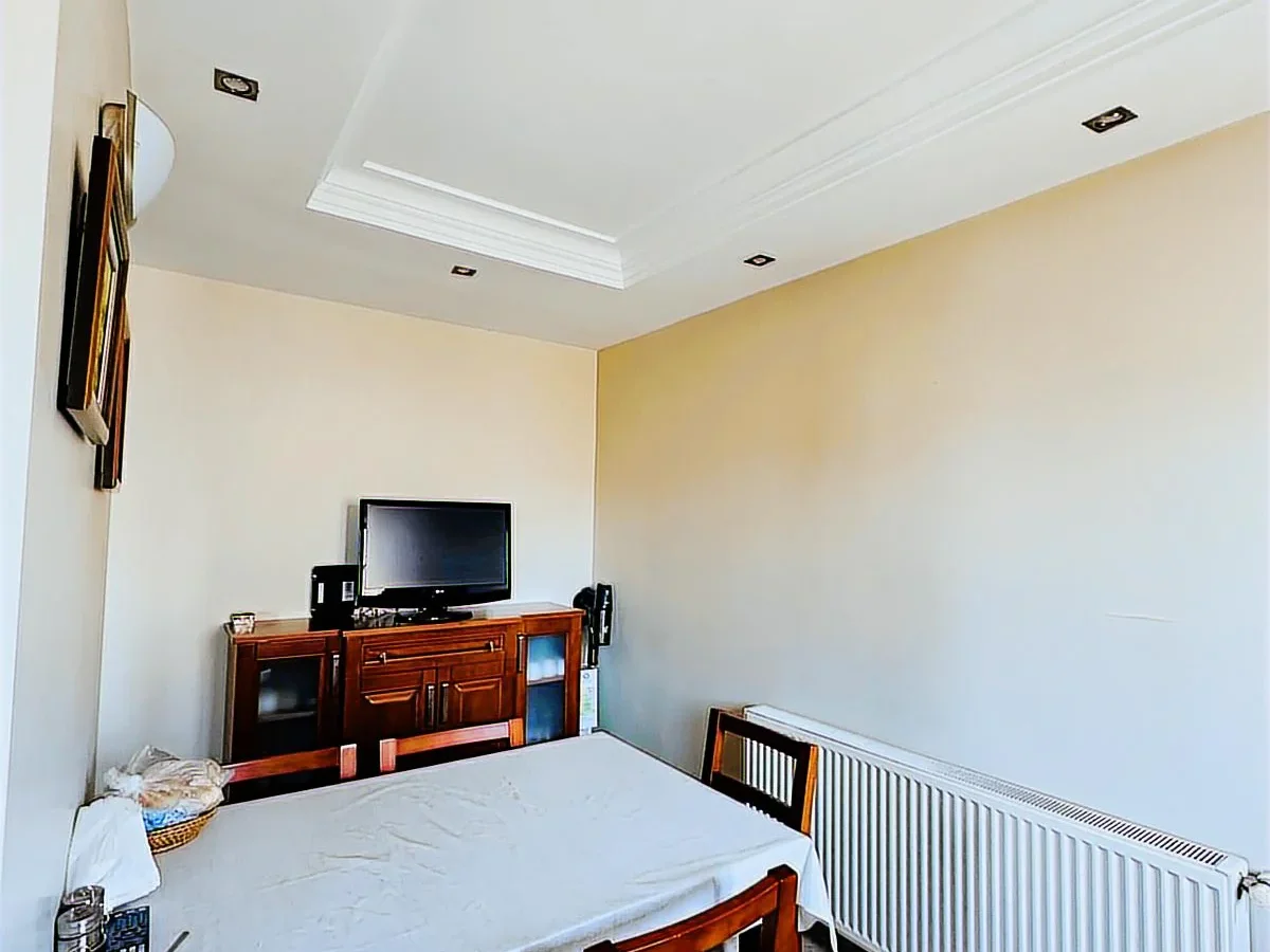 Suadiye Yalı Parselinde Deniz Manzaralı 300 M2 5+2 Dubleks