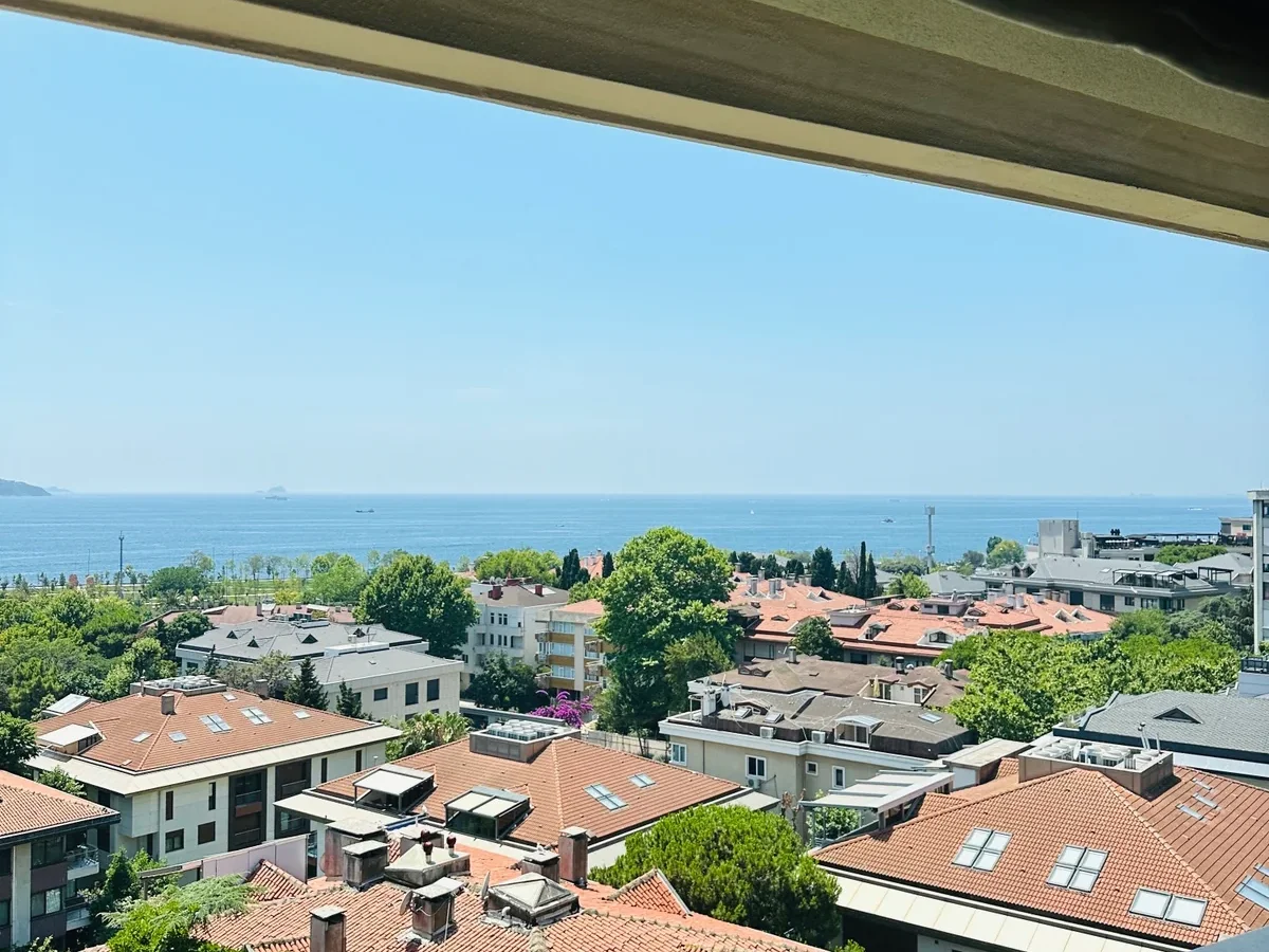Suadiye Yalı Parselinde Deniz Manzaralı 300 M2 5+2 Dubleks