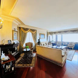 Suadiye Yalı Parselinde Deniz Manzaralı 300 M2 5+2 Dubleks