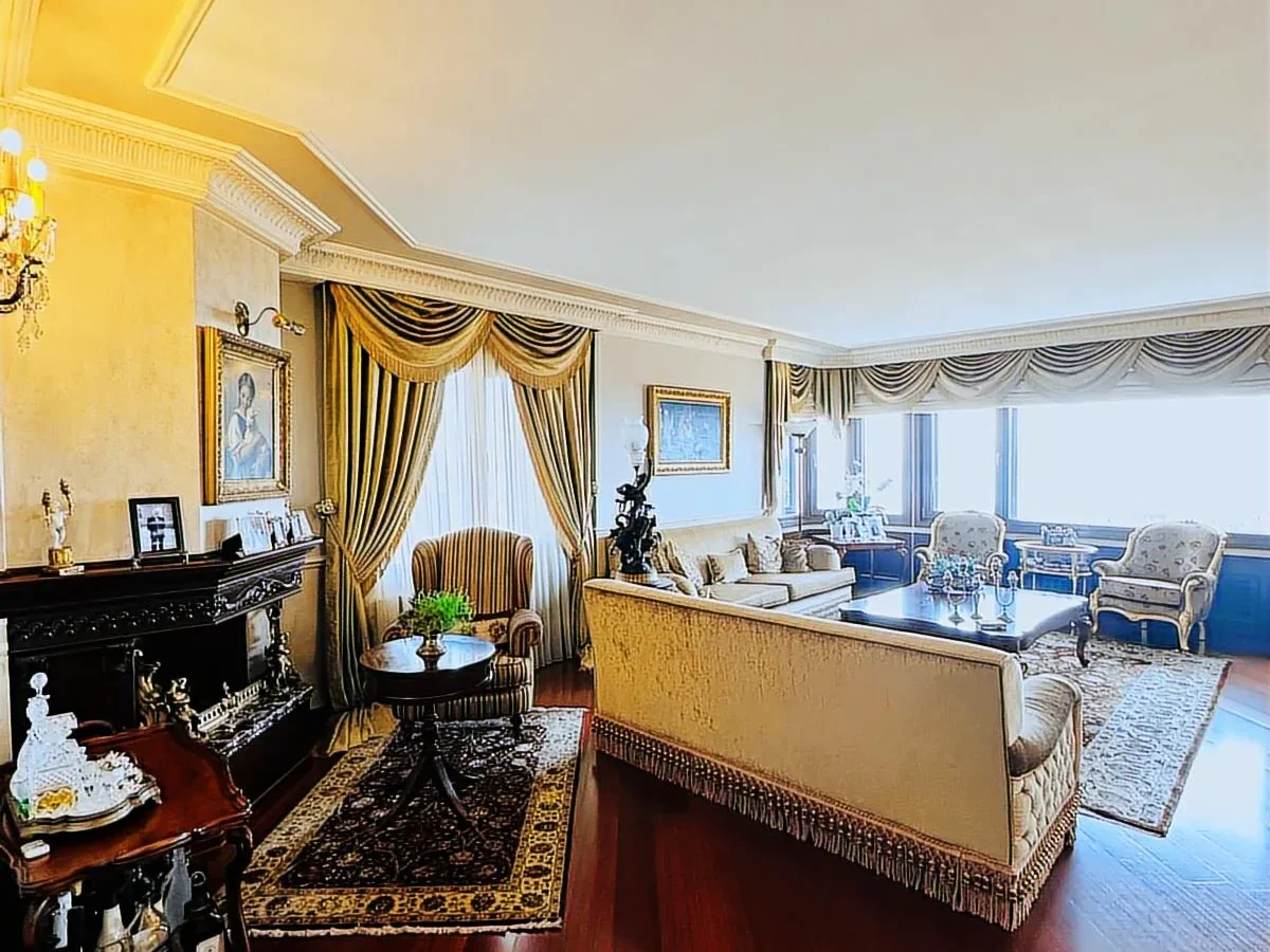 Suadiye Yalı Parselinde Deniz Manzaralı 300 M2 5+2 Dubleks