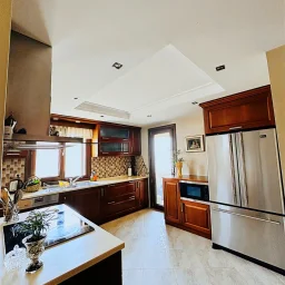 Suadiye Yalı Parselinde Deniz Manzaralı 300 M2 5+2 Dubleks