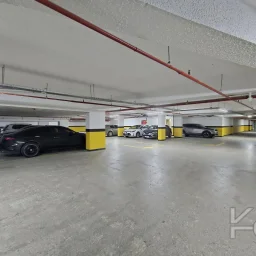 Laci̇vertcadde Suadi̇ye Ayşekadin Metro Yakini 3+1 Havuzlu 130m²