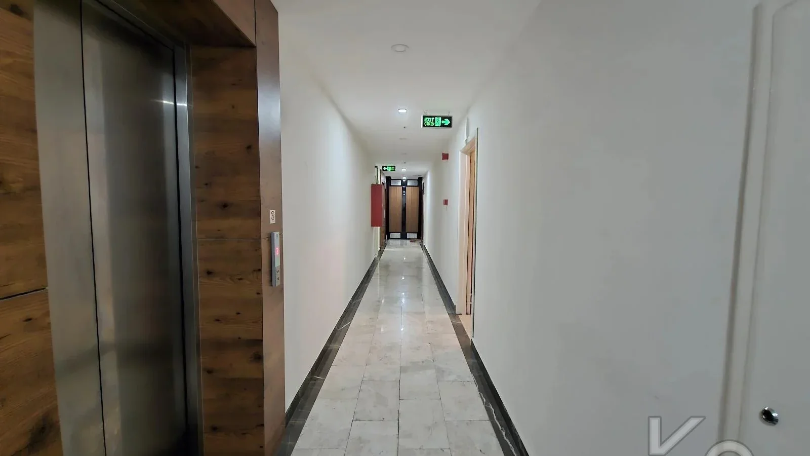 Laci̇vertcadde Suadi̇ye Ayşekadin Metro Yakini 3+1 Havuzlu 130m²