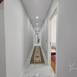 Laci̇vertcadde Suadi̇ye Ayşekadin Metro Yakini 3+1 Havuzlu 130m²