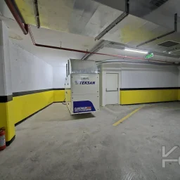 Laci̇vertcadde Suadi̇ye Ayşekadin Metro Yakini 3+1 Havuzlu 130m²
