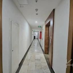 Laci̇vertcadde Suadi̇ye Ayşekadin Metro Yakini 3+1 Havuzlu 130m²