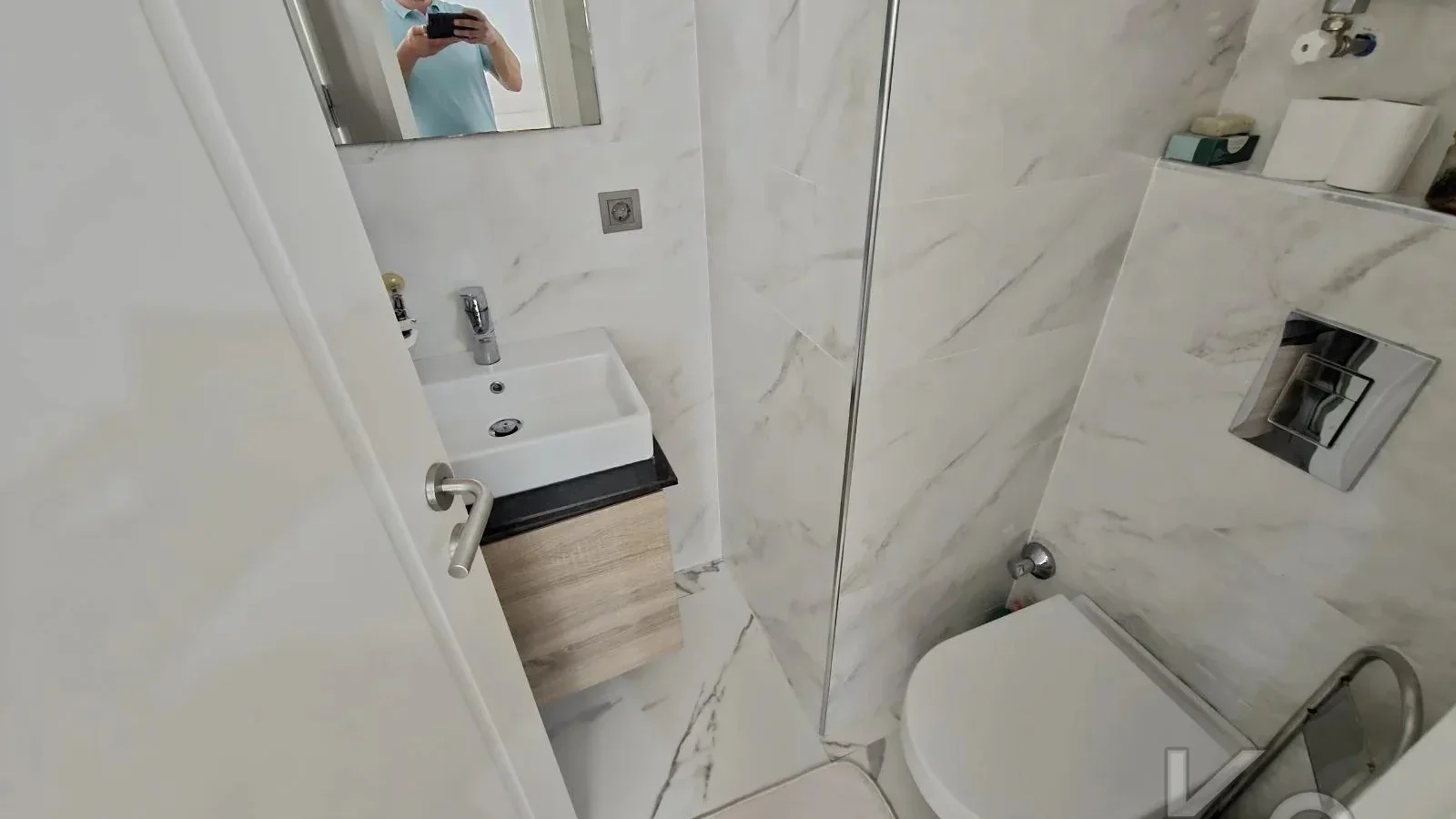 Laci̇vertcadde Suadi̇ye Ayşekadin Metro Yakini 3+1 Havuzlu 130m²