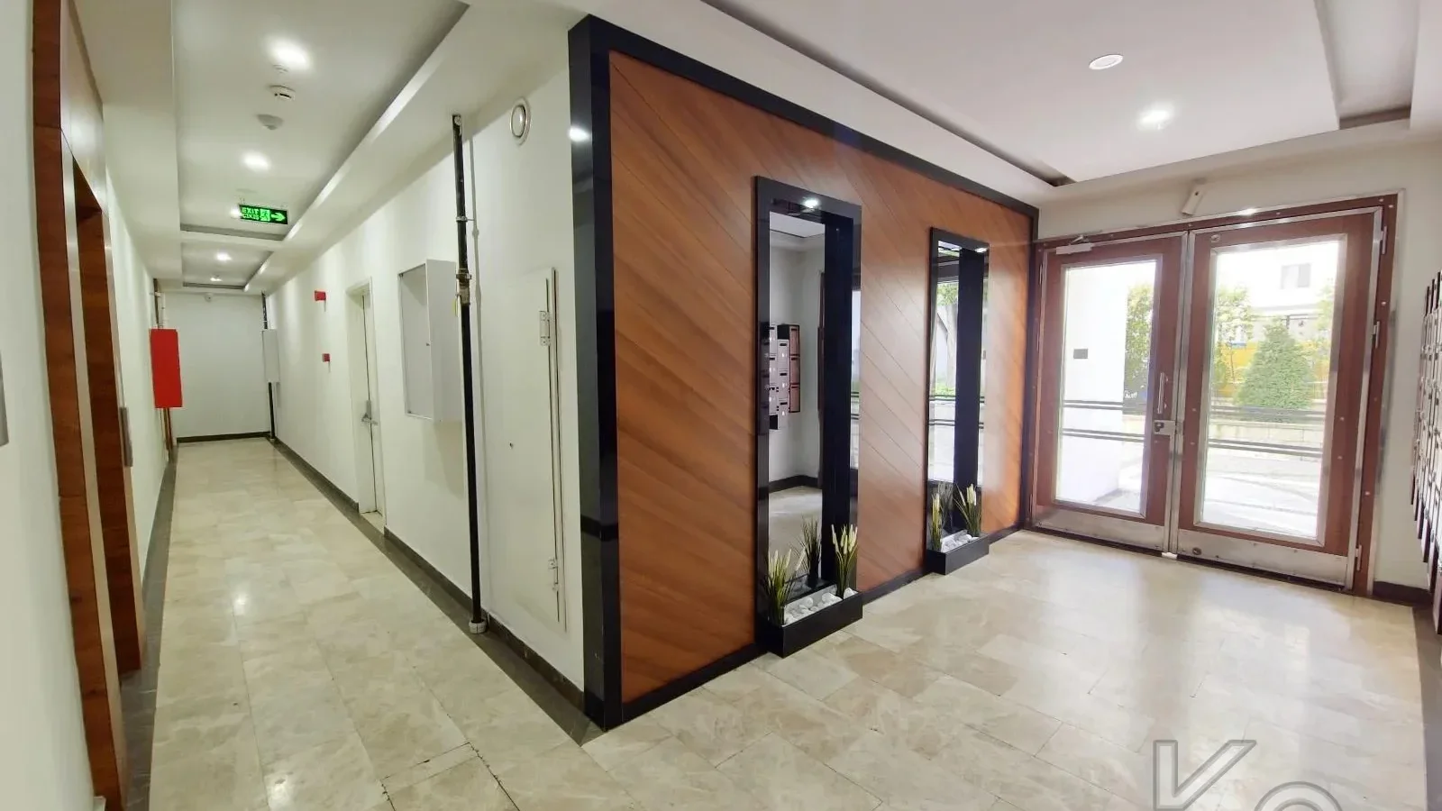 Laci̇vertcadde Suadi̇ye Ayşekadin Metro Yakini 3+1 Havuzlu 130m²