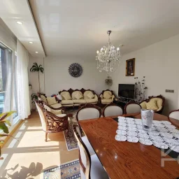 Laci̇vertcadde Suadi̇ye Ayşekadin Metro Yakini 3+1 Havuzlu 130m²