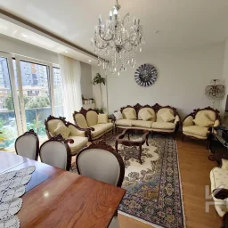 Laci̇vertcadde Suadi̇ye Ayşekadin Metro Yakini 3+1 Havuzlu 130m²
