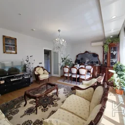 Laci̇vertcadde Suadi̇ye Ayşekadin Metro Yakini 3+1 Havuzlu 130m²