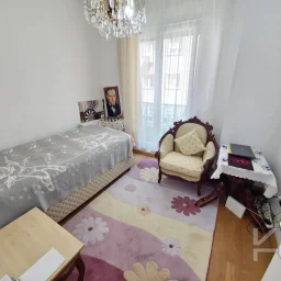 Laci̇vertcadde Suadi̇ye Ayşekadin Metro Yakini 3+1 Havuzlu 130m²