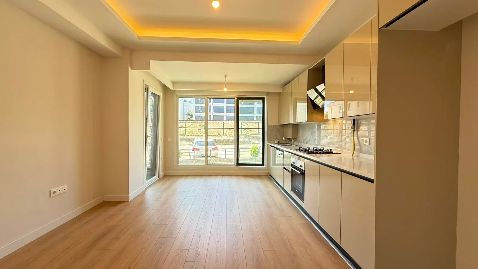 Academy Suadiye Cadde Ve Marmaraya Çok Yakın Sıfır 1+1 Satılık