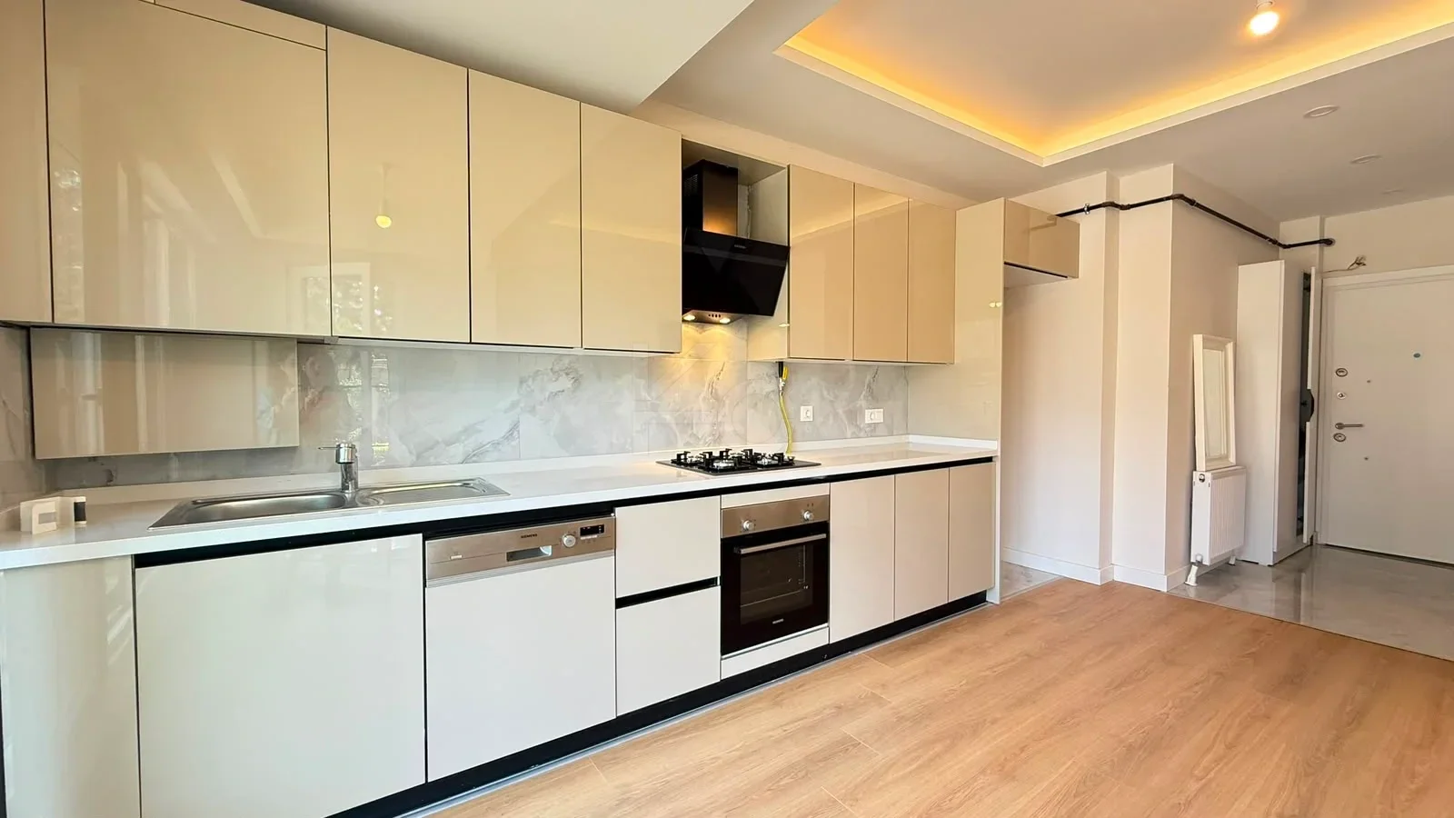 Academy Suadiye Cadde Ve Marmaraya Çok Yakın Sıfır 1+1 Satılık