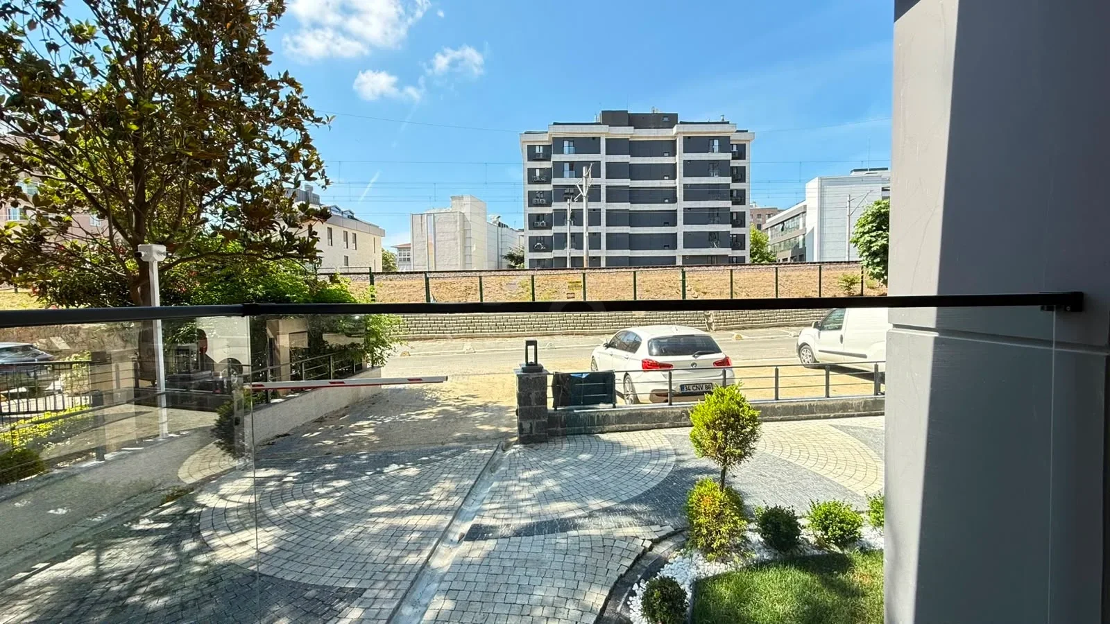 Academy Suadiye Cadde Ve Marmaraya Çok Yakın Sıfır 1+1 Satılık