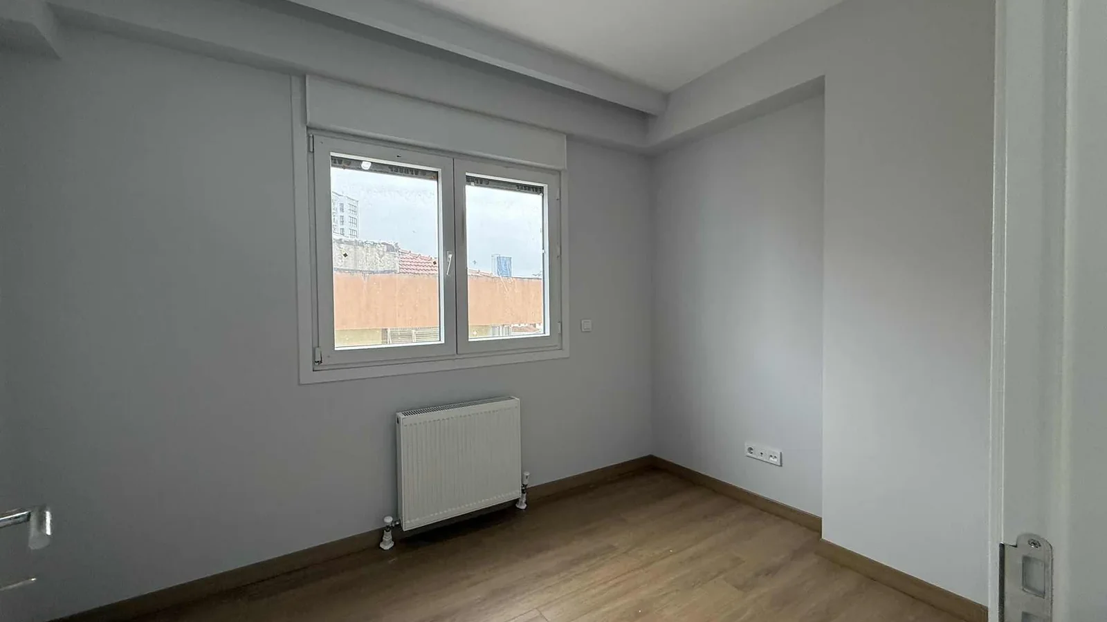 Kozzy Avm Yakınında Satılık 2+1 Daire
