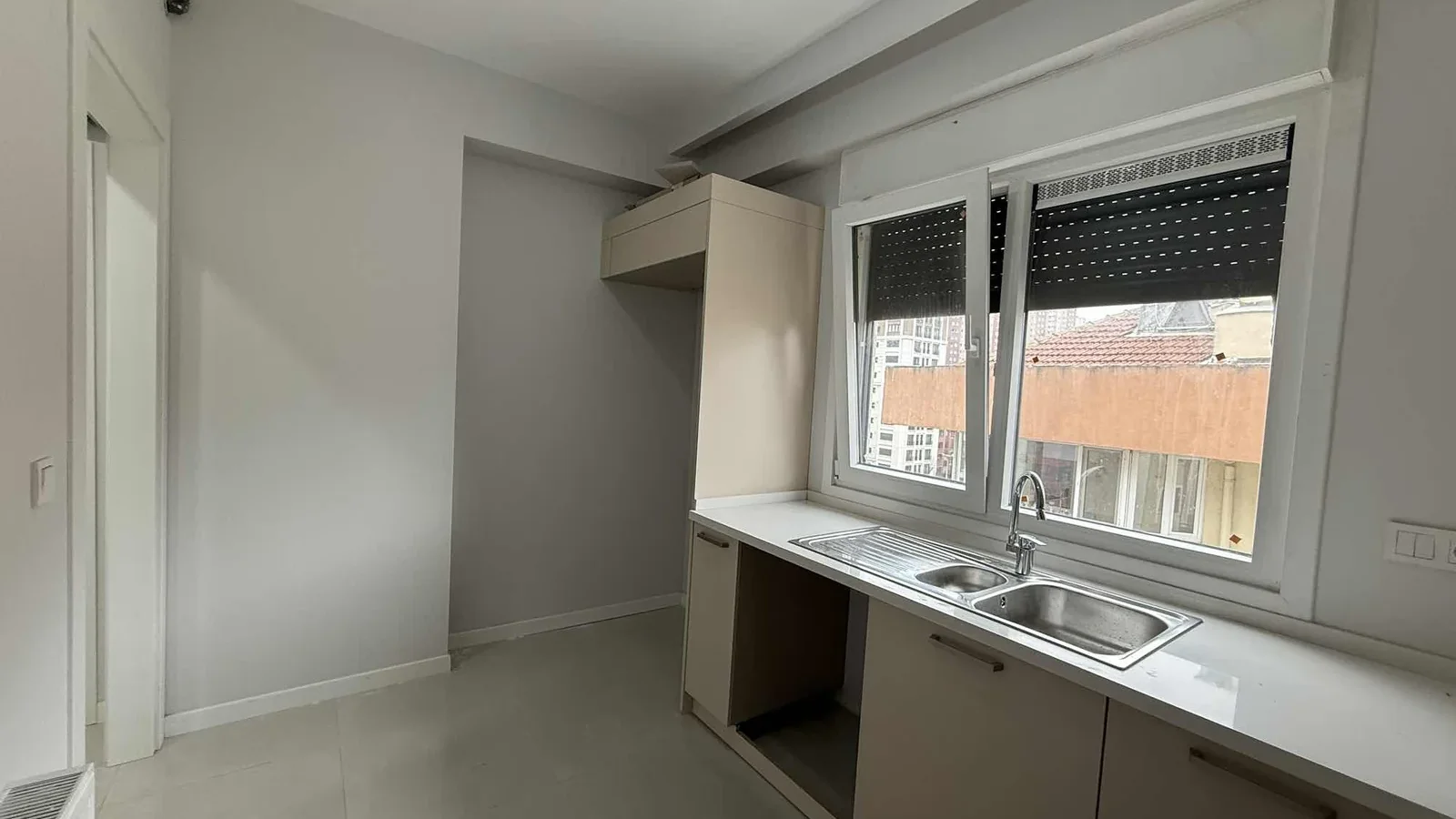 Kozzy Avm Yakınında Satılık 2+1 Daire