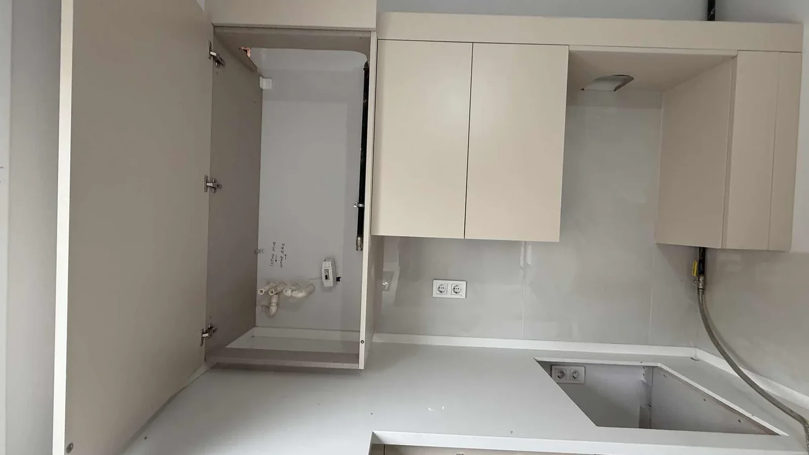 Kozzy Avm Yakınında Satılık 2+1 Daire
