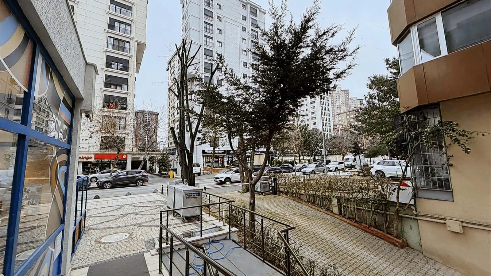 Kozzy Avm Yakınında Satılık 2+1 Daire