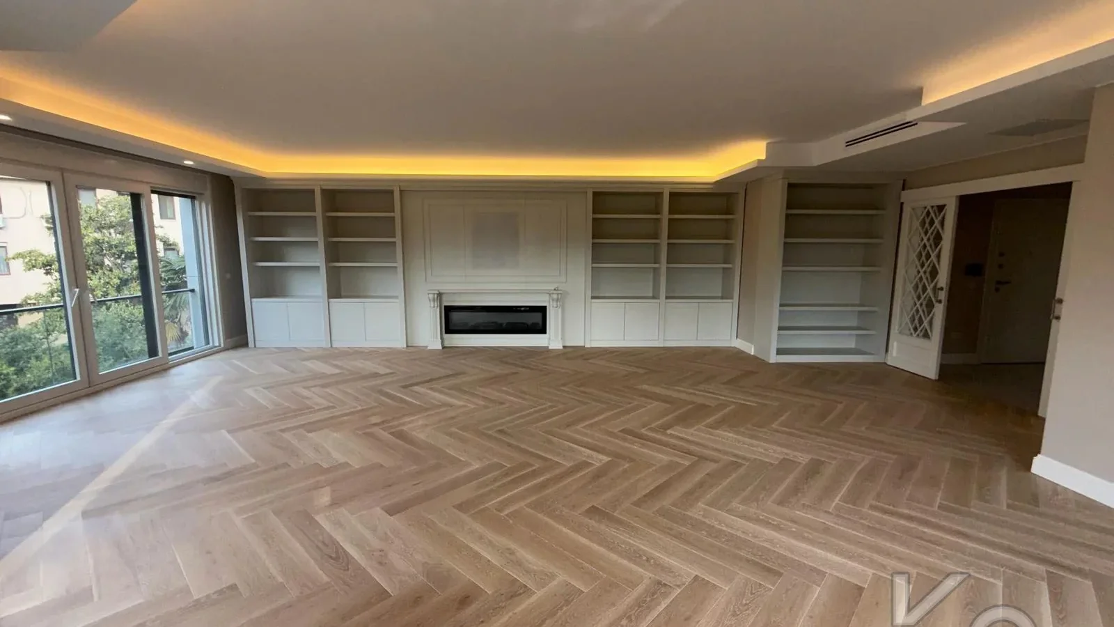 Lacivert Cadde Suadiye Yalı Parseli Deniz Ve Doğa İle İçiçe Sıfır 190m² Net 4+1