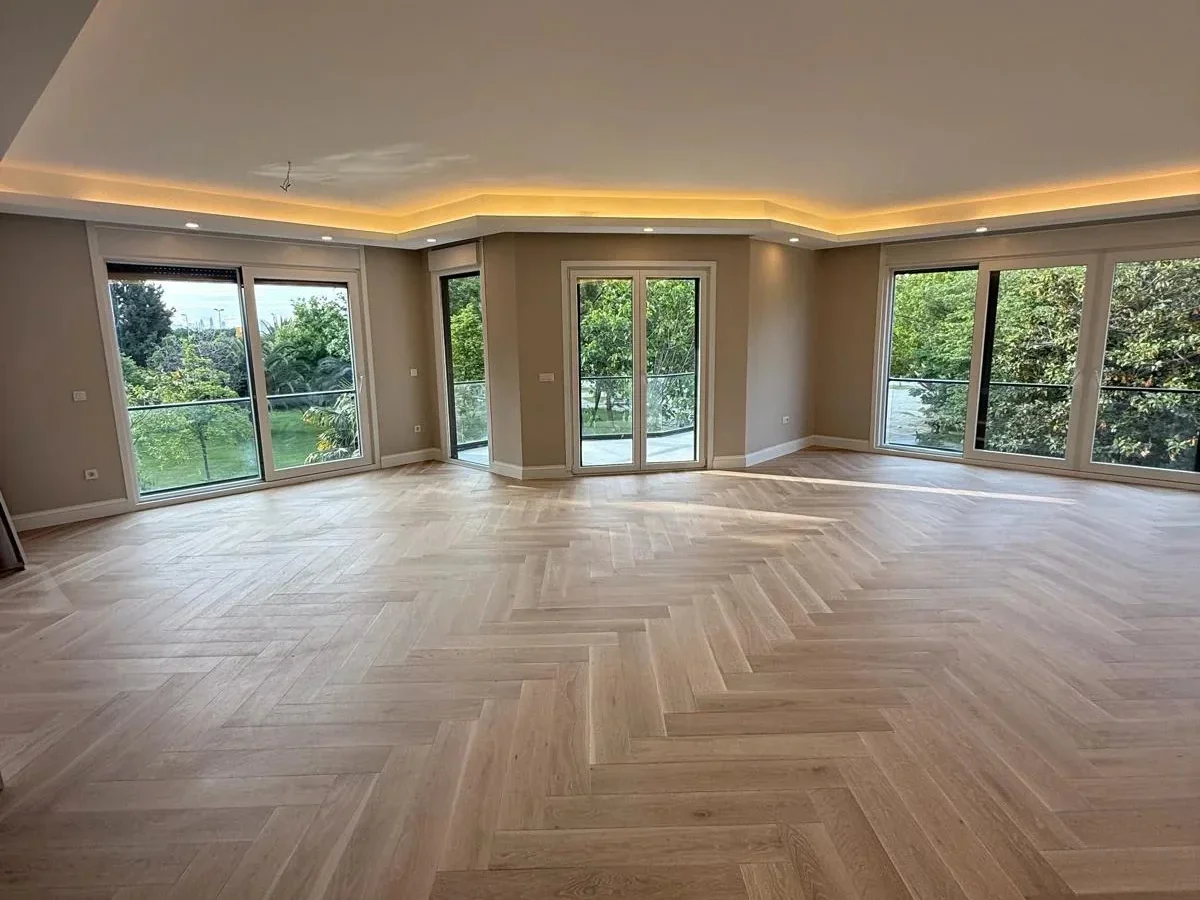 Lacivert Cadde Suadiye Yalı Parseli Deniz Ve Doğa İle İçiçe Sıfır 190m² Net 4+1