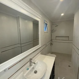 Lacivert Cadde Suadiye Yalı Parseli Deniz Ve Doğa İle İçiçe Sıfır 190m² Net 4+1
