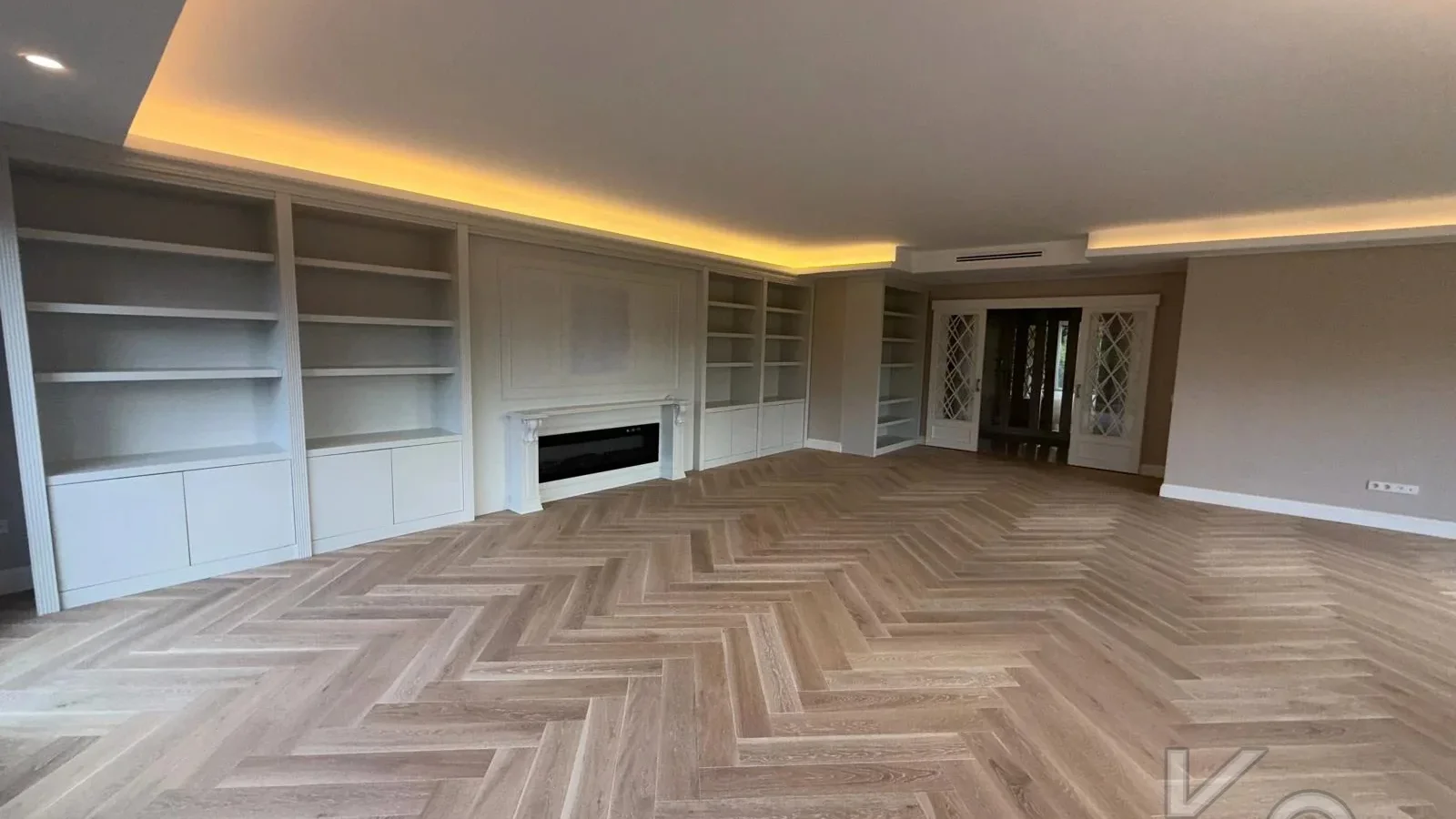 Lacivert Cadde Suadiye Yalı Parseli Deniz Ve Doğa İle İçiçe Sıfır 190m² Net 4+1