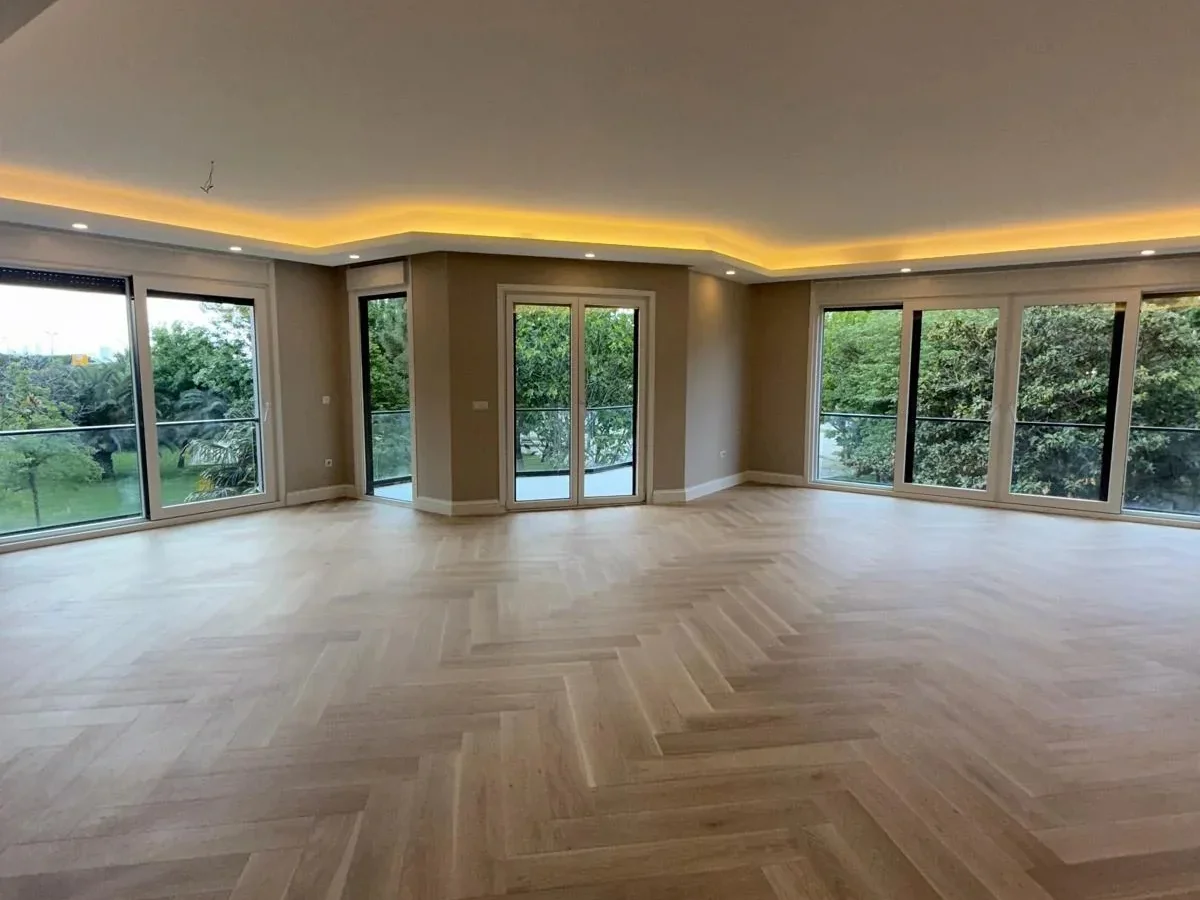 Lacivert Cadde Suadiye Yalı Parseli Deniz Ve Doğa İle İçiçe Sıfır 190m² Net 4+1