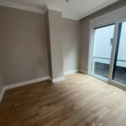 Lacivert Cadde Suadiye Yalı Parseli Deniz Ve Doğa İle İçiçe Sıfır 190m² Net 4+1
