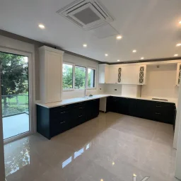 Lacivert Cadde Suadiye Yalı Parseli Deniz Ve Doğa İle İçiçe Sıfır 190m² Net 4+1