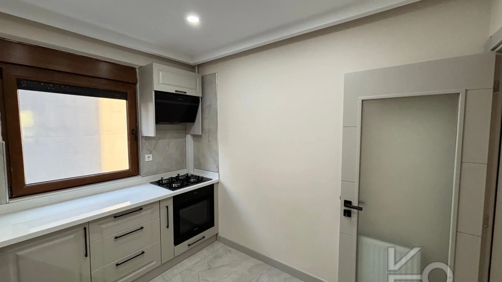 Laci̇vertcadde Caddebostan 2015 Yapimi İçi̇ Yeni̇lenmi̇ş 3+1