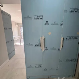 Laci̇vert Cadde Kozyataği Yatirimlik/oturumluk Firsat 52m²net 1+1