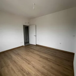 Kozyatağı Merkezi Konumda Geniş Kullanımlı Satılık 2+1 Daire