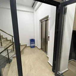 Kozyatağı Merkezi Konumda Geniş Kullanımlı Satılık 2+1 Daire