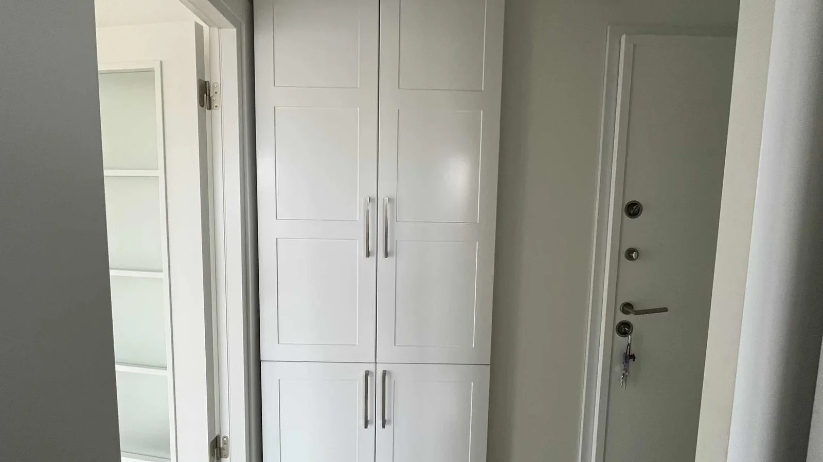 Kozyatağı Merkezi Konumda Geniş Kullanımlı Satılık 2+1 Daire