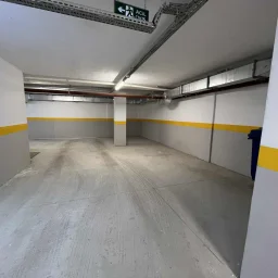 Kozyatağı Merkezi Konumda Geniş Kullanımlı Satılık 2+1 Daire