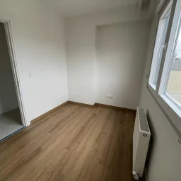 Kozyatağı Merkezi Konumda Geniş Kullanımlı Satılık 2+1 Daire
