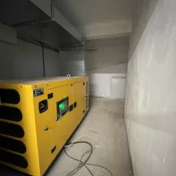 Kozyatağı Merkezi Konumda Geniş Kullanımlı Satılık 2+1 Daire
