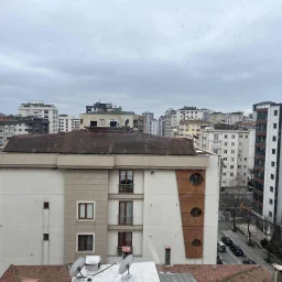 Kozyatağı Merkezi Konumda Geniş Kullanımlı Satılık 2+1 Daire