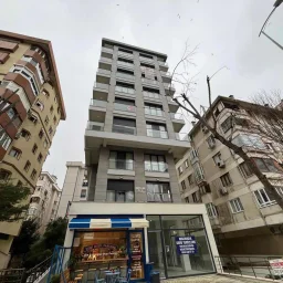 Kozyatağı Merkezi Konumda Geniş Kullanımlı Satılık 2+1 Daire