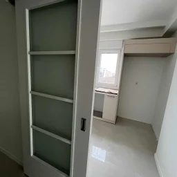 Kozyatağı Merkezi Konumda Geniş Kullanımlı Satılık 2+1 Daire
