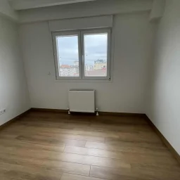 Kozyatağı Merkezi Konumda Geniş Kullanımlı Satılık 2+1 Daire