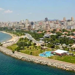 Suadiye Sahilde Az Katlı Butik Sitede 220 M2 Net Sıfır Daire