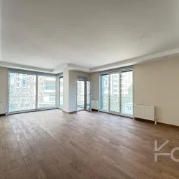 Academy Caddebostan İskele Sokak İş Yeri̇ne Uygun Balkonlu 120m2 Net 3+1 Sifir Bi̇na