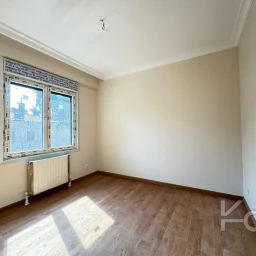 Academy Caddebostan İskele Sokak İş Yeri̇ne Uygun Balkonlu 120m2 Net 3+1 Sifir Bi̇na