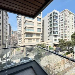 Academy Caddebostan İskele Sokak İş Yeri̇ne Uygun Balkonlu 120m2 Net 3+1 Sifir Bi̇na