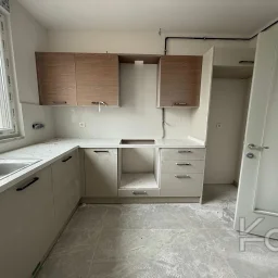 Laci̇vert Cadde Caddebostan Oturuma Hazir Balkonlu 3+1 95 M²net