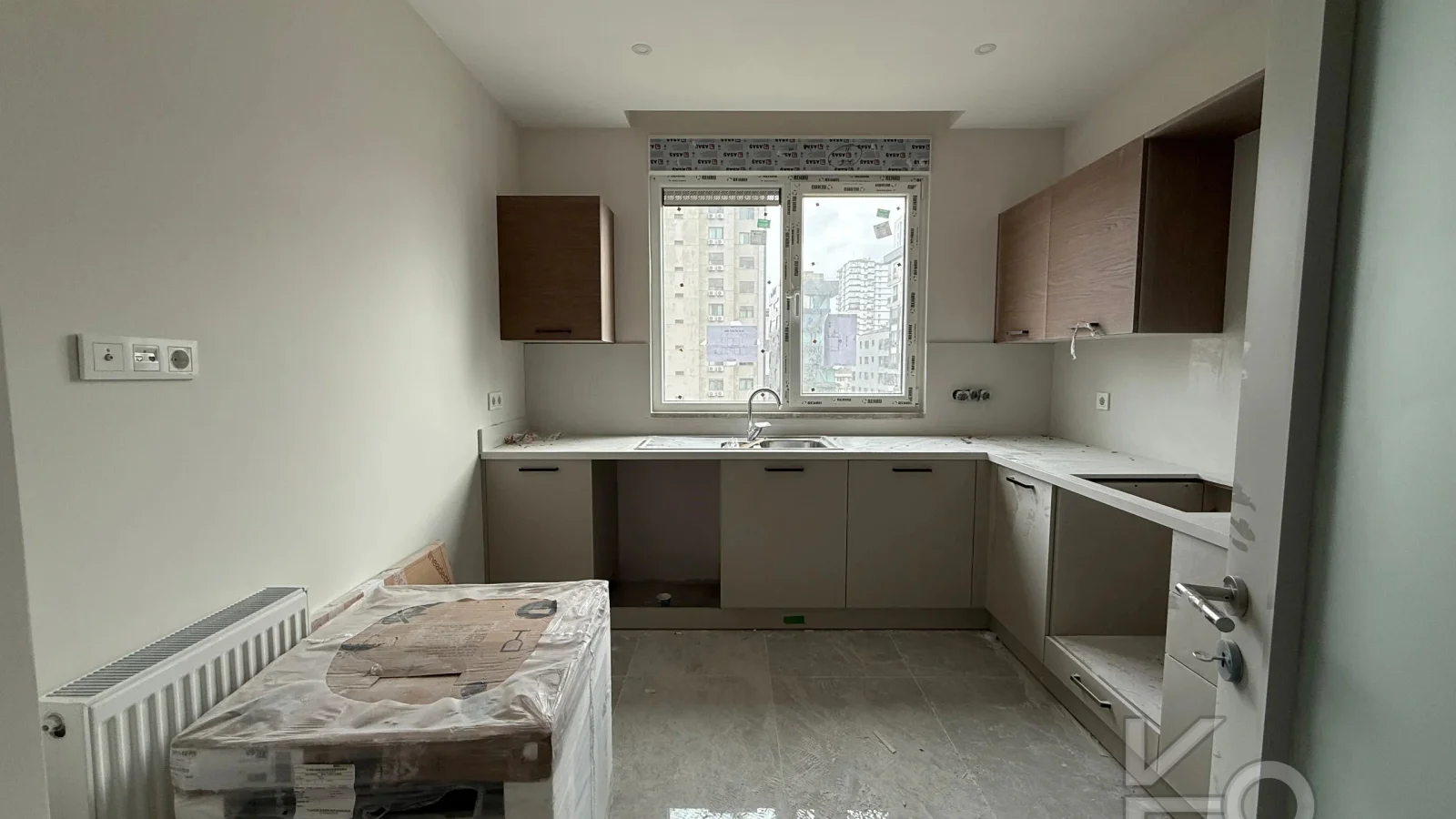 Laci̇vert Cadde Caddebostan Oturuma Hazir Balkonlu 3+1 95 M²net