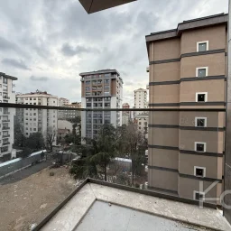 Laci̇vert Cadde Caddebostan Oturuma Hazir Balkonlu 3+1 95 M²net