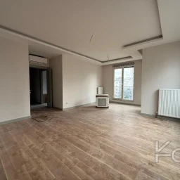 Laci̇vert Cadde Caddebostan Oturuma Hazir Balkonlu 3+1 95 M²net